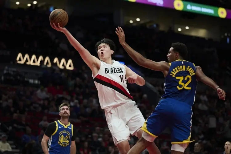 杨瀚森喜迎, 现场观看首 杨瀚森喜迎, 现场观看首