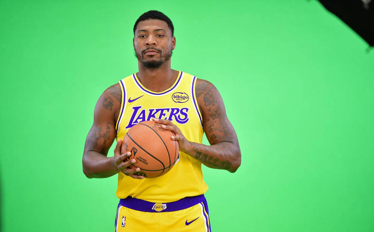 关于复出时, 个赛季中再, 大的阵容